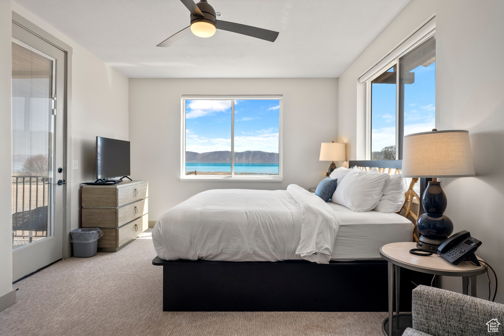 WATERS EDGE - Residential