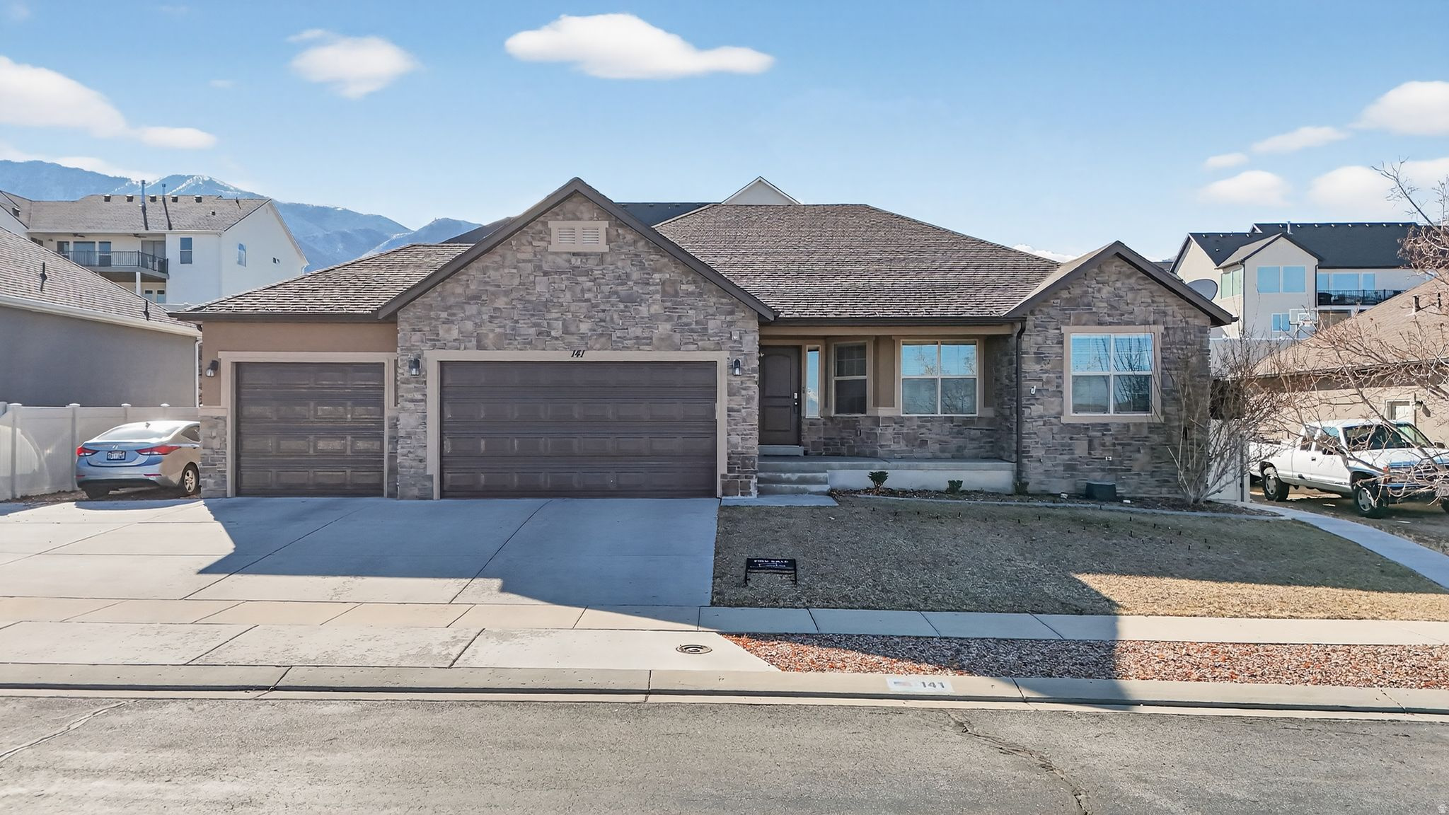 NEW PRICE!! Check out this great house in the Salem/Payson area - you don't want to miss it! With 3768 sqft, this home boasts 6 total bedrooms and 3 bathrooms. The basement has an independent entrance for added flexibility whether you want to use it as a mother in law apartment, added space or even a source of extra income. The backyard is ready to enjoy and to make your own! Buyer is advised to get an independent measurement.