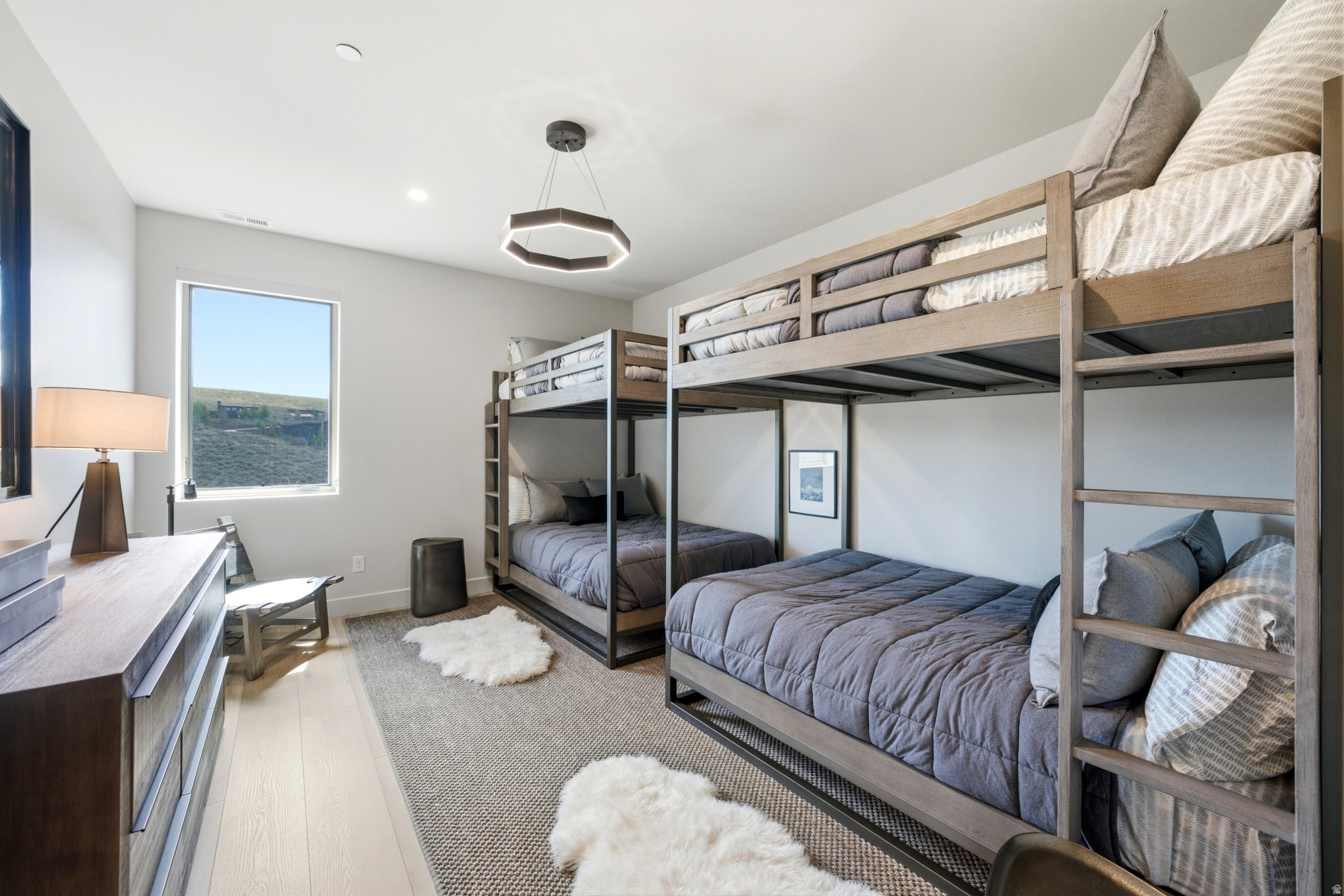 PROMONTORY PAINTED SHORES - Residential