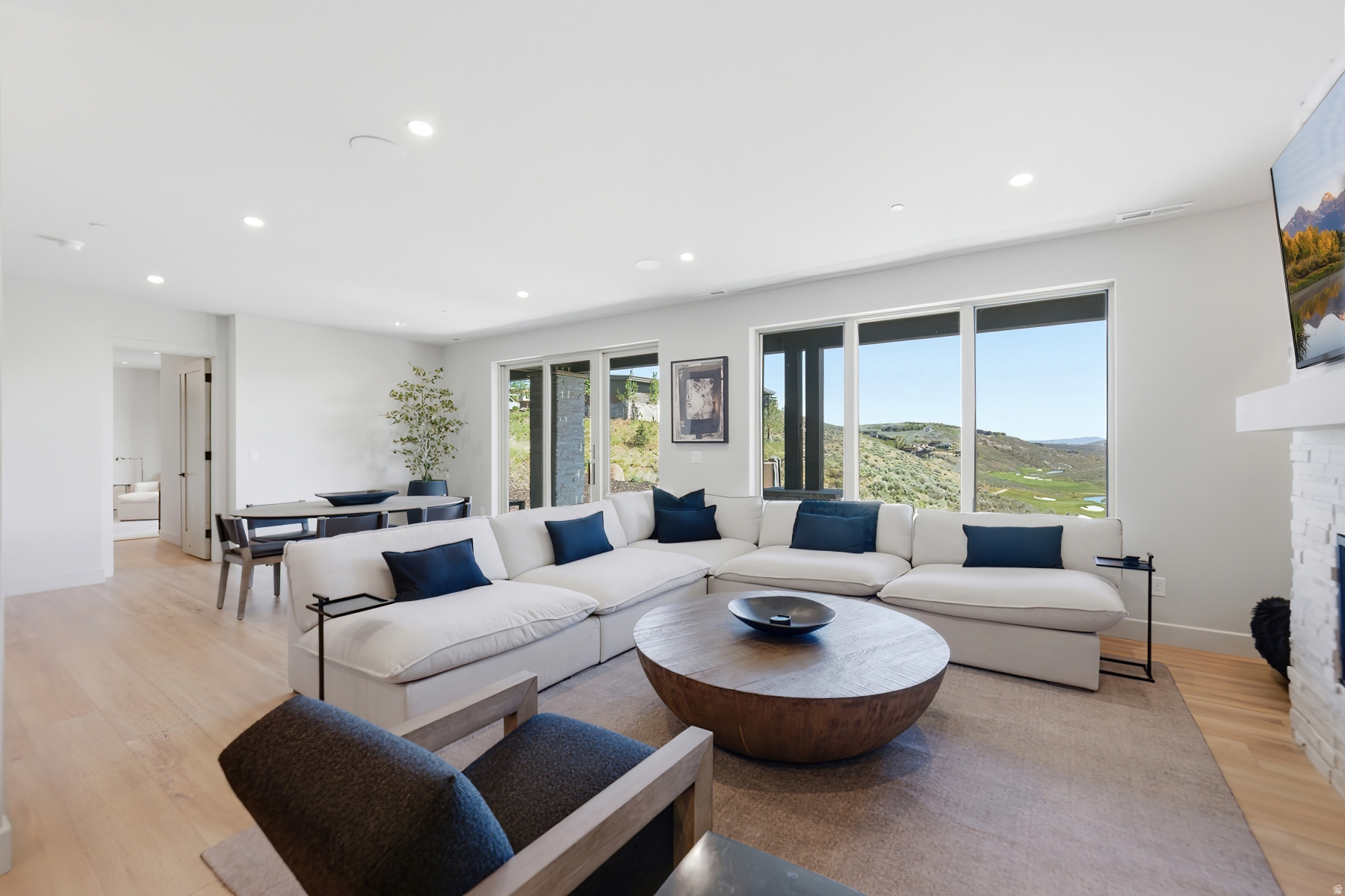 PROMONTORY PAINTED SHORES - Residential