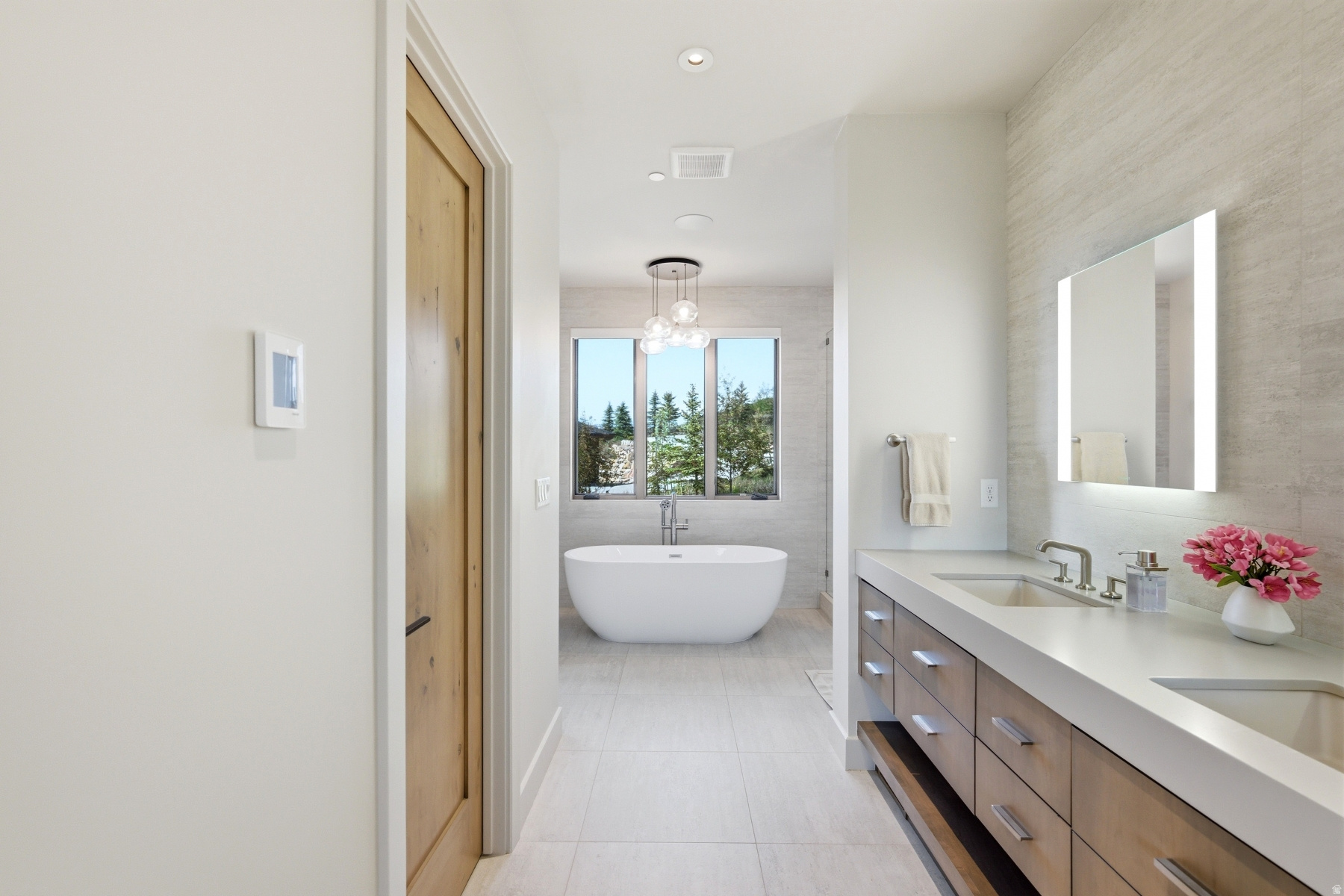 PROMONTORY PAINTED SHORES - Residential