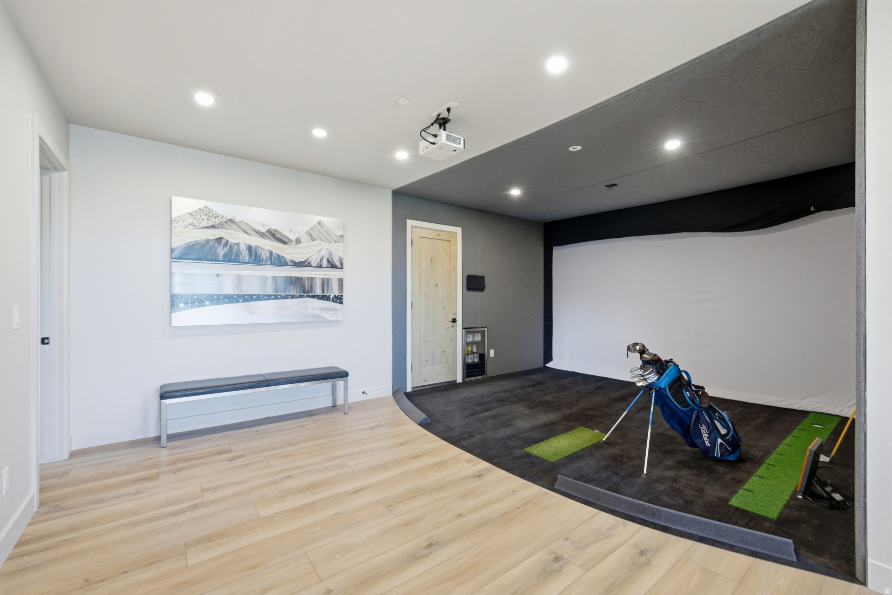 PROMONTORY PAINTED SHORES - Residential