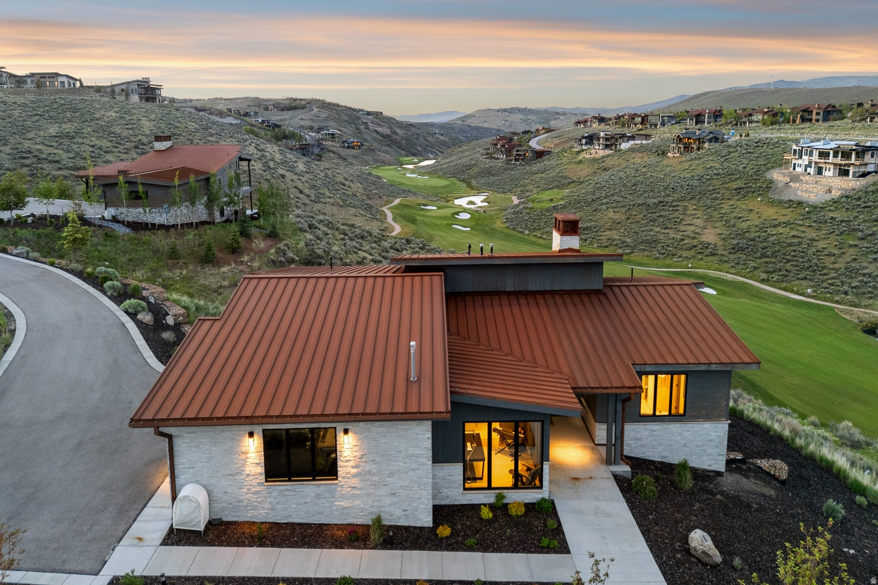 PROMONTORY PAINTED SHORES - Residential