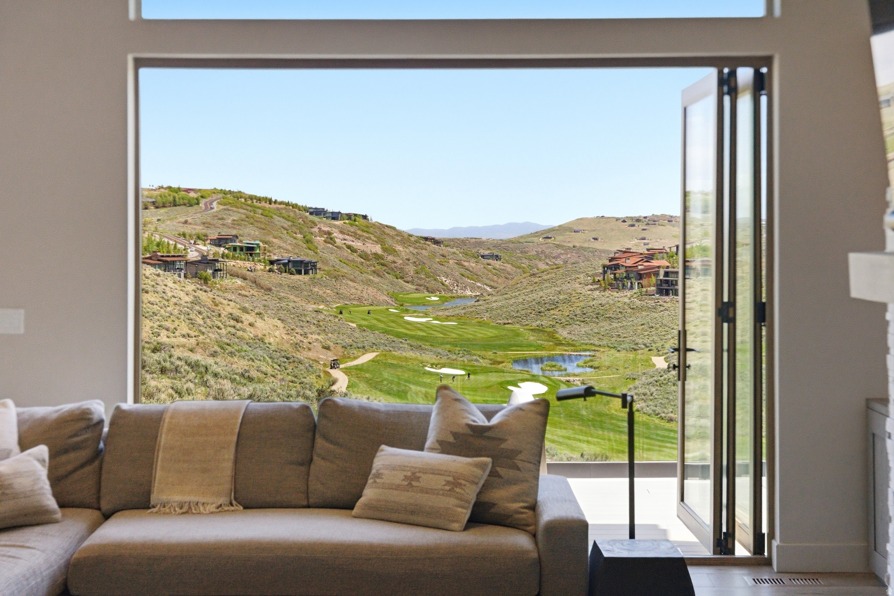 PROMONTORY PAINTED SHORES - Residential