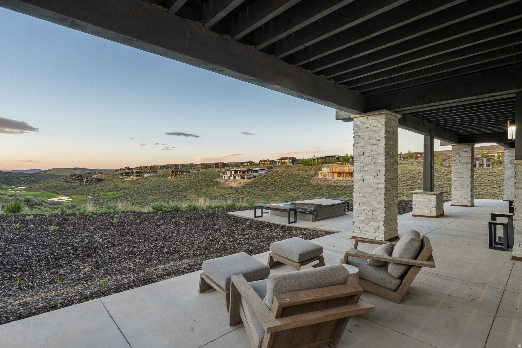PROMONTORY PAINTED SHORES - Residential