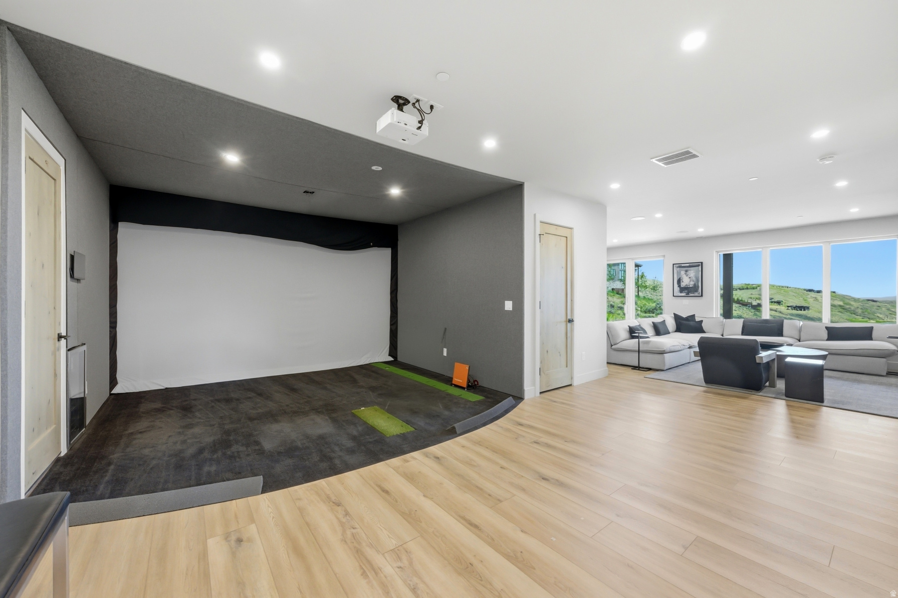 PROMONTORY PAINTED SHORES - Residential