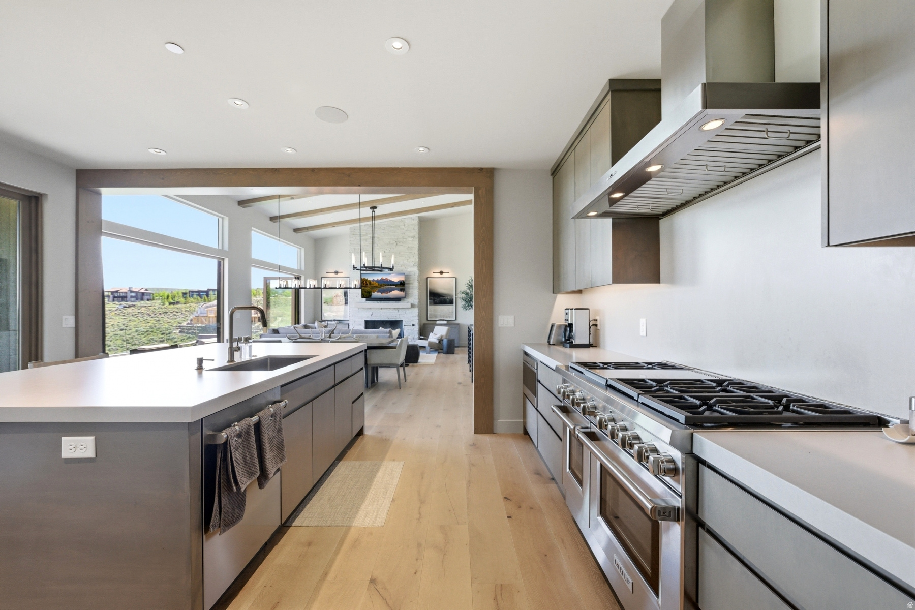 PROMONTORY PAINTED SHORES - Residential