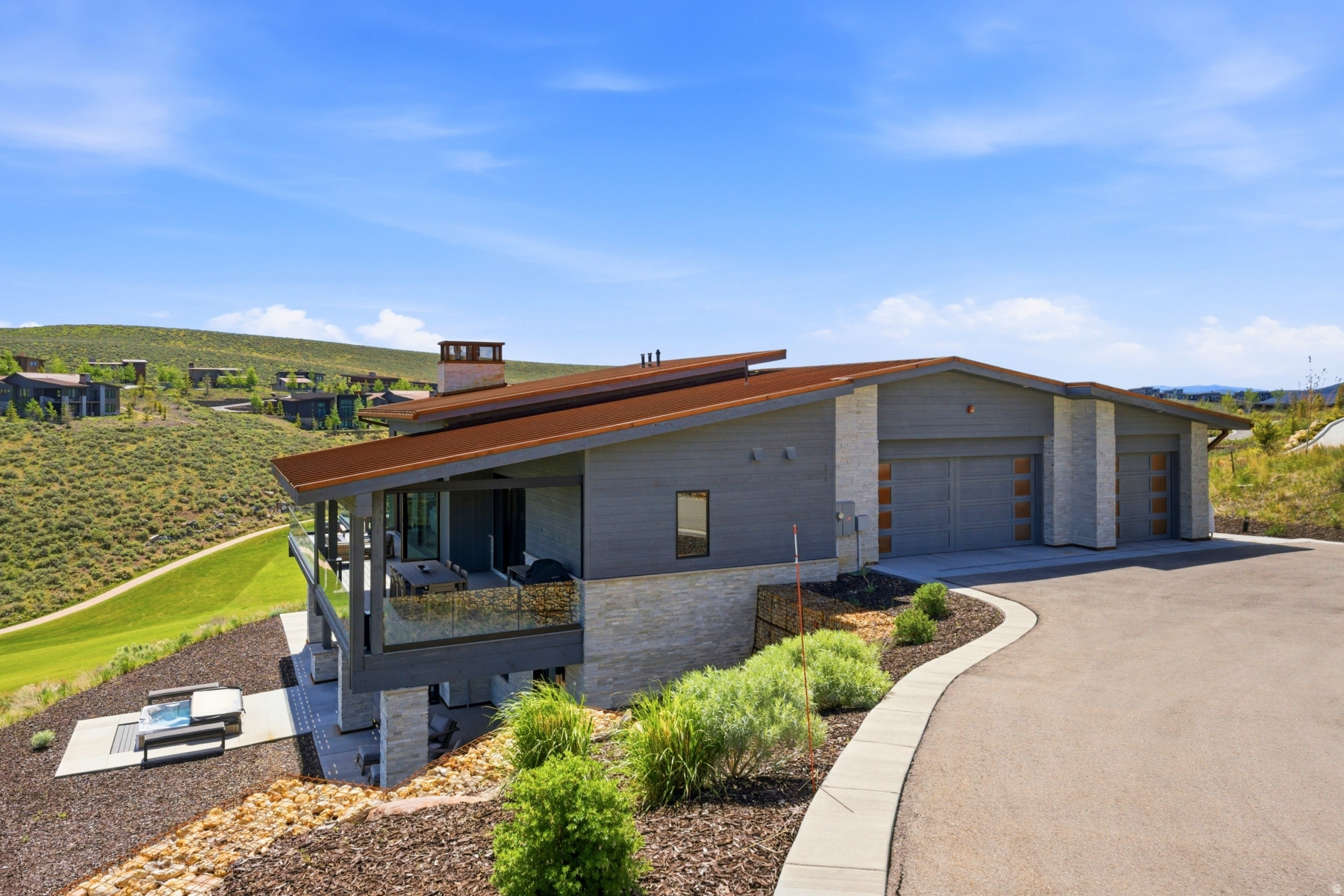 PROMONTORY PAINTED SHORES - Residential