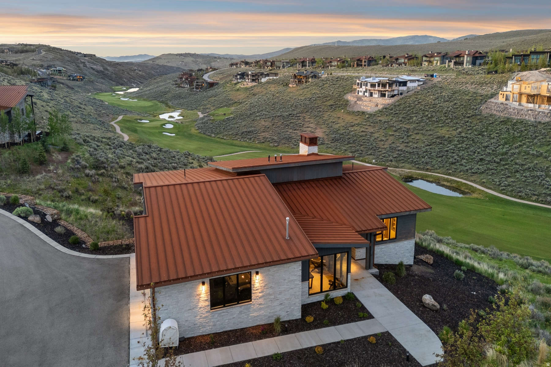 PROMONTORY PAINTED SHORES - Residential