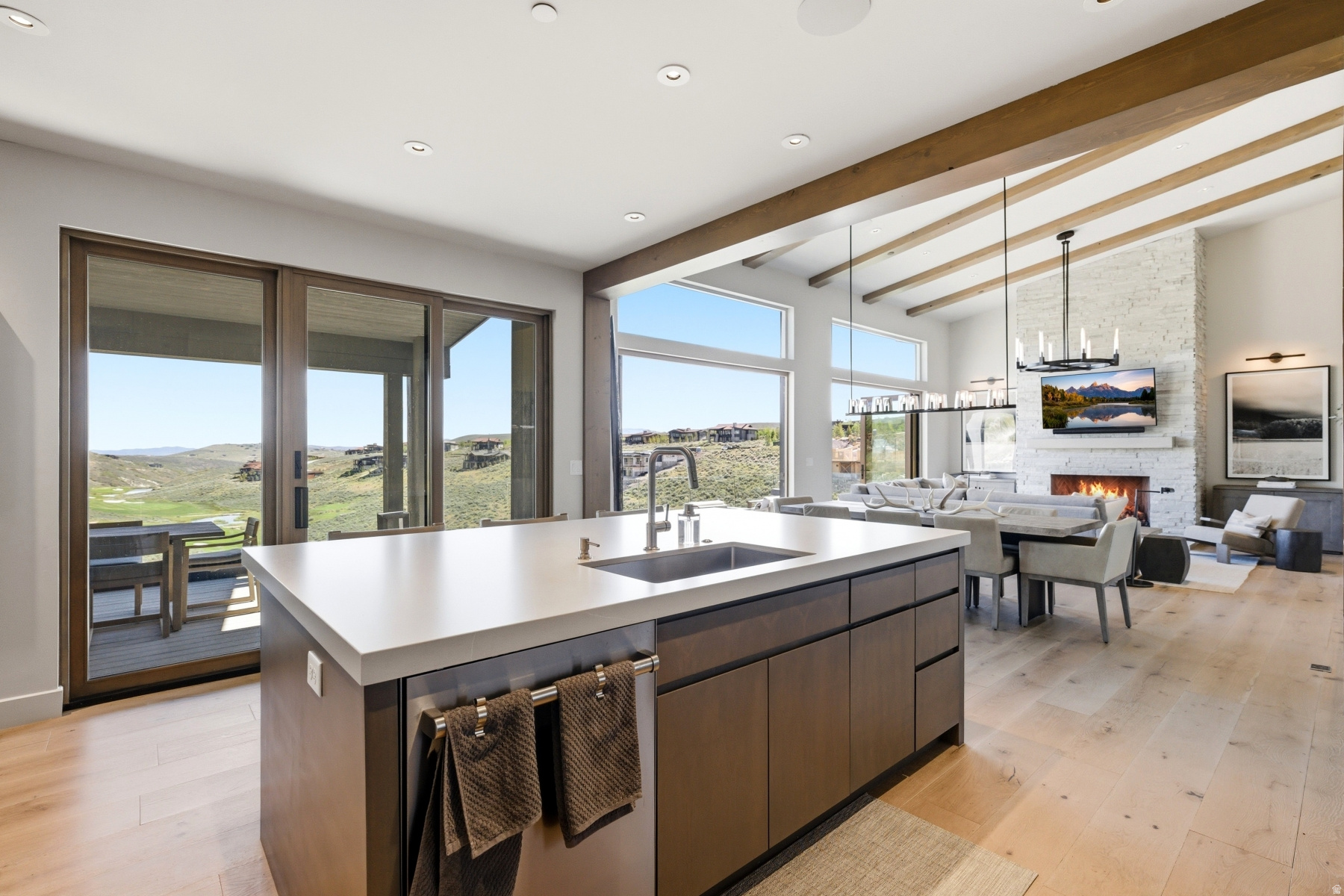PROMONTORY PAINTED SHORES - Residential