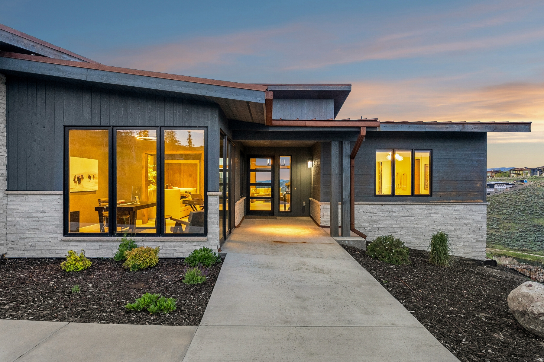PROMONTORY PAINTED SHORES - Residential