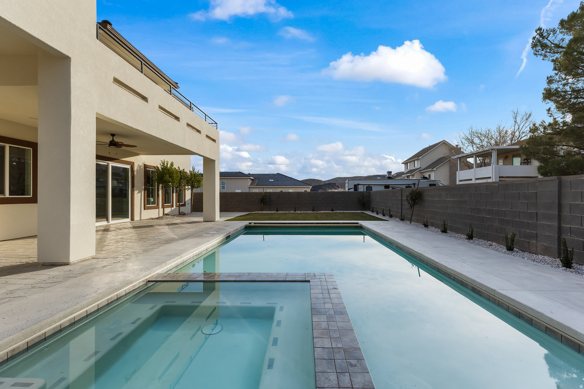 FALON RIDGE - Residential