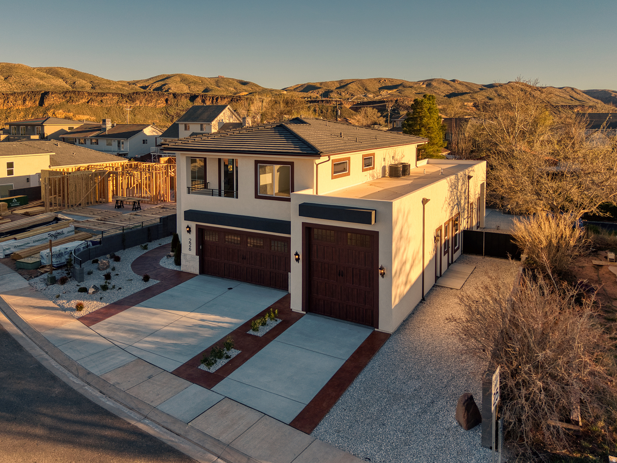 FALON RIDGE - Residential