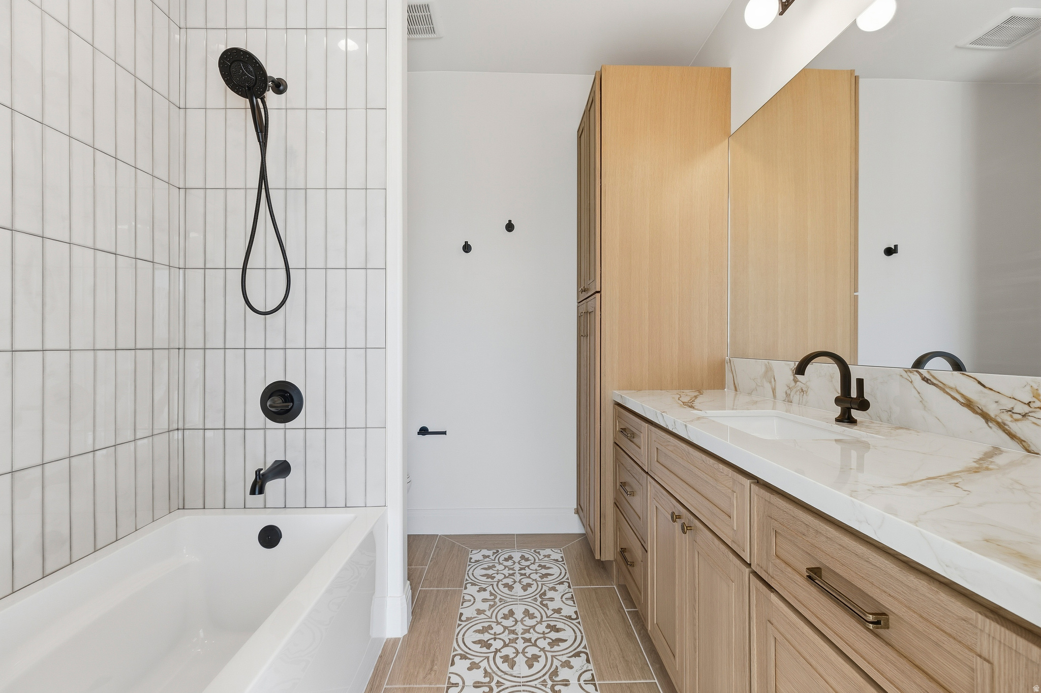 FALON RIDGE - Residential