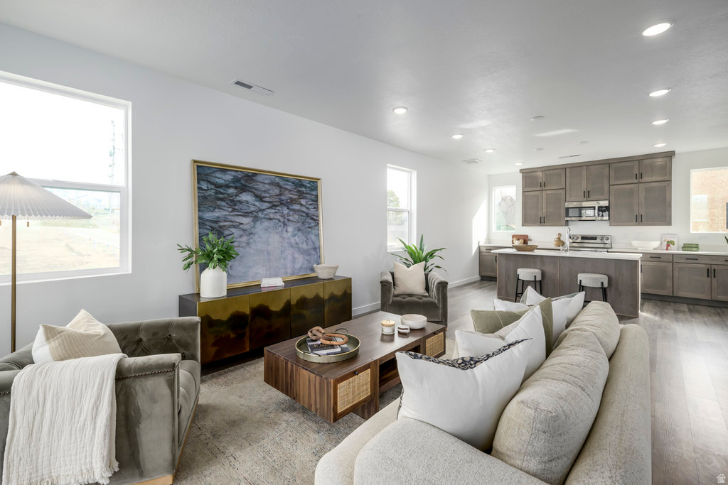 BULLION - Residential