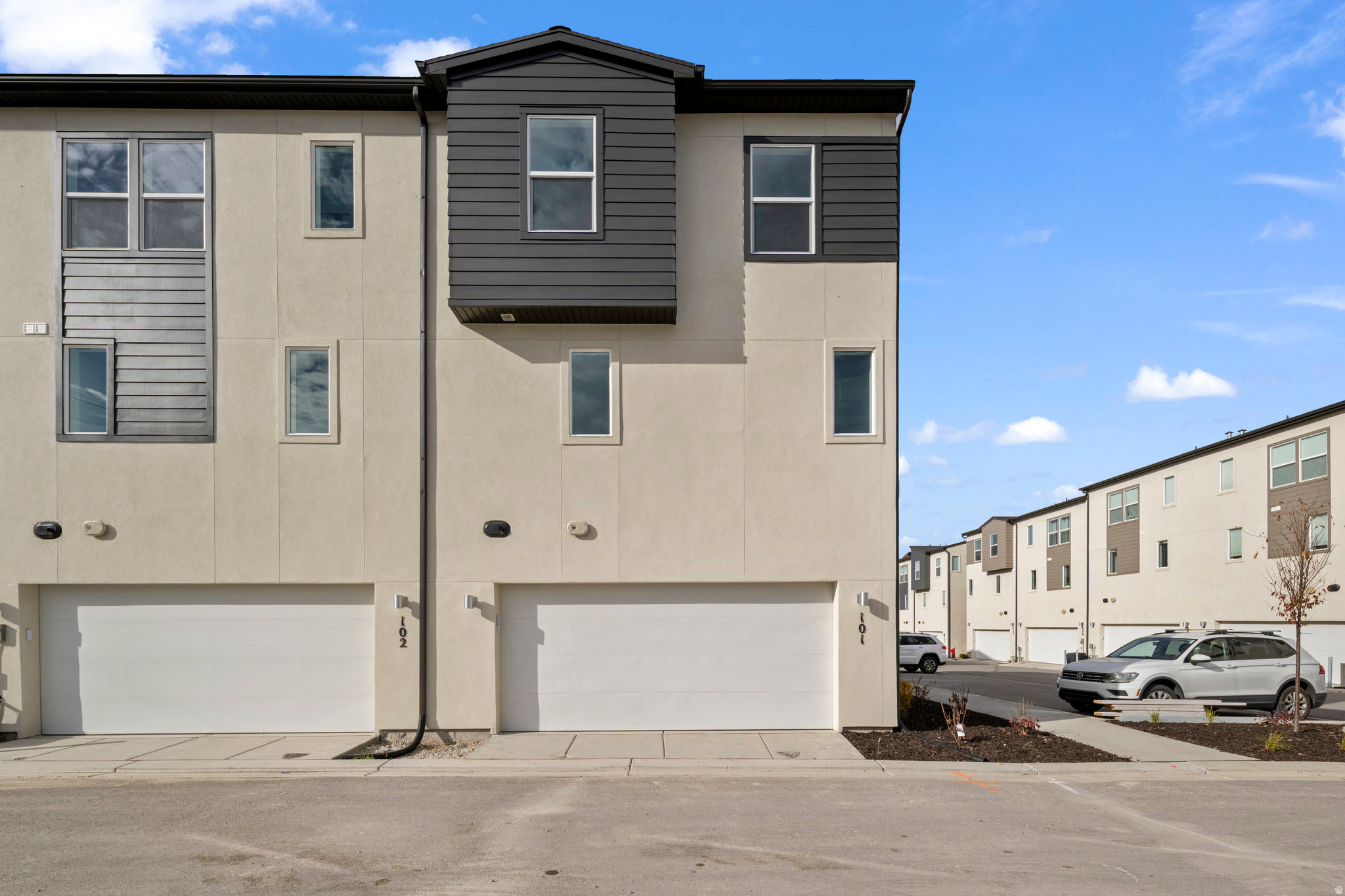 BULLION - Residential