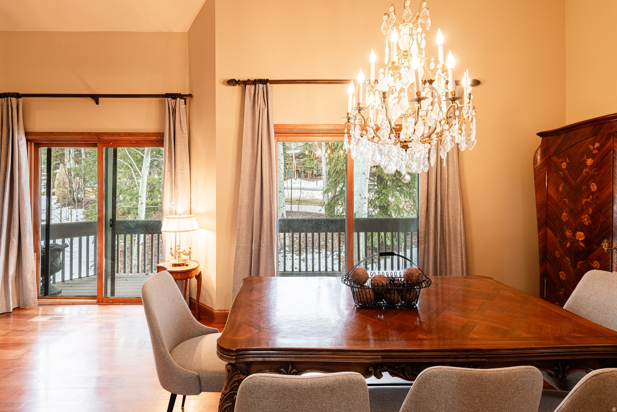 LAKESIDE - Residential Lease