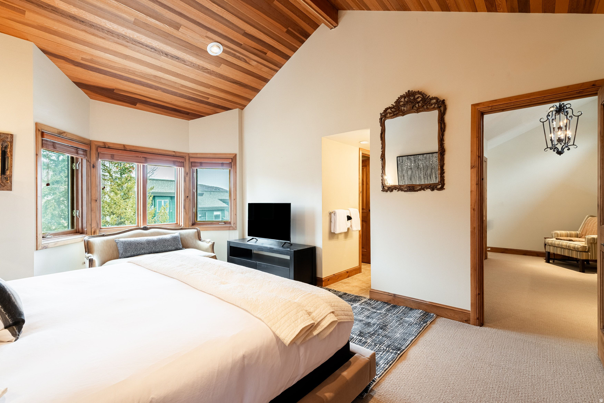 LAKESIDE - Residential Lease