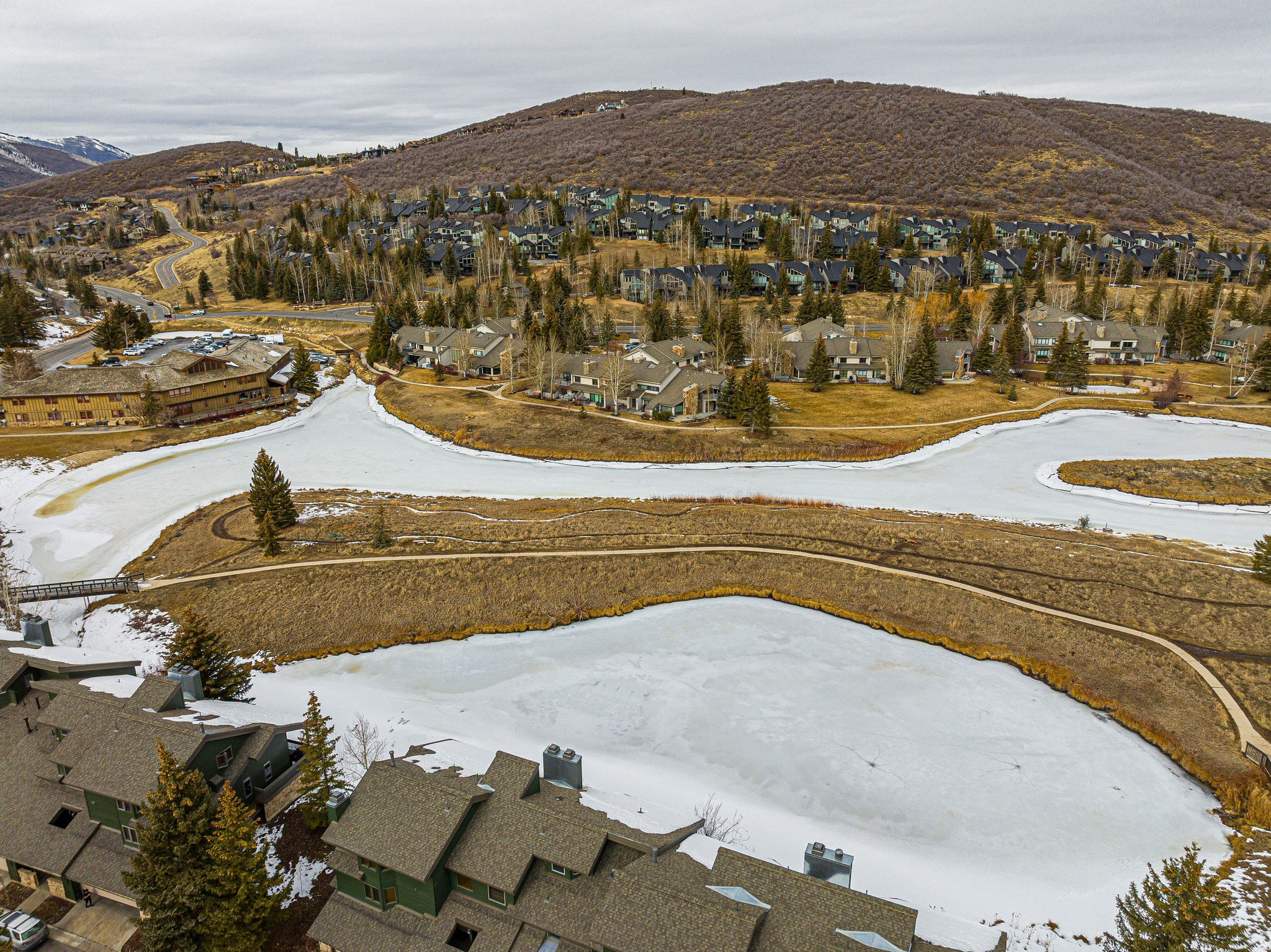 LAKESIDE - Residential Lease