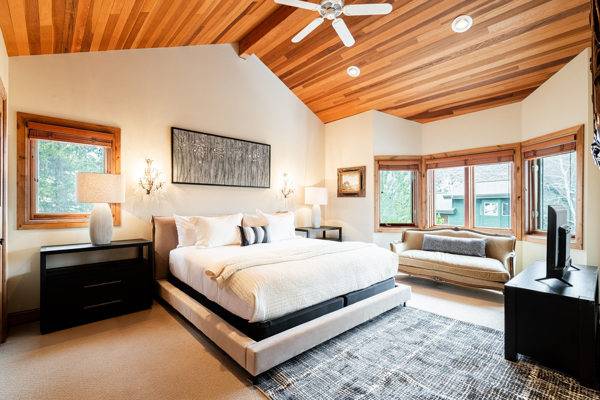 LAKESIDE - Residential Lease