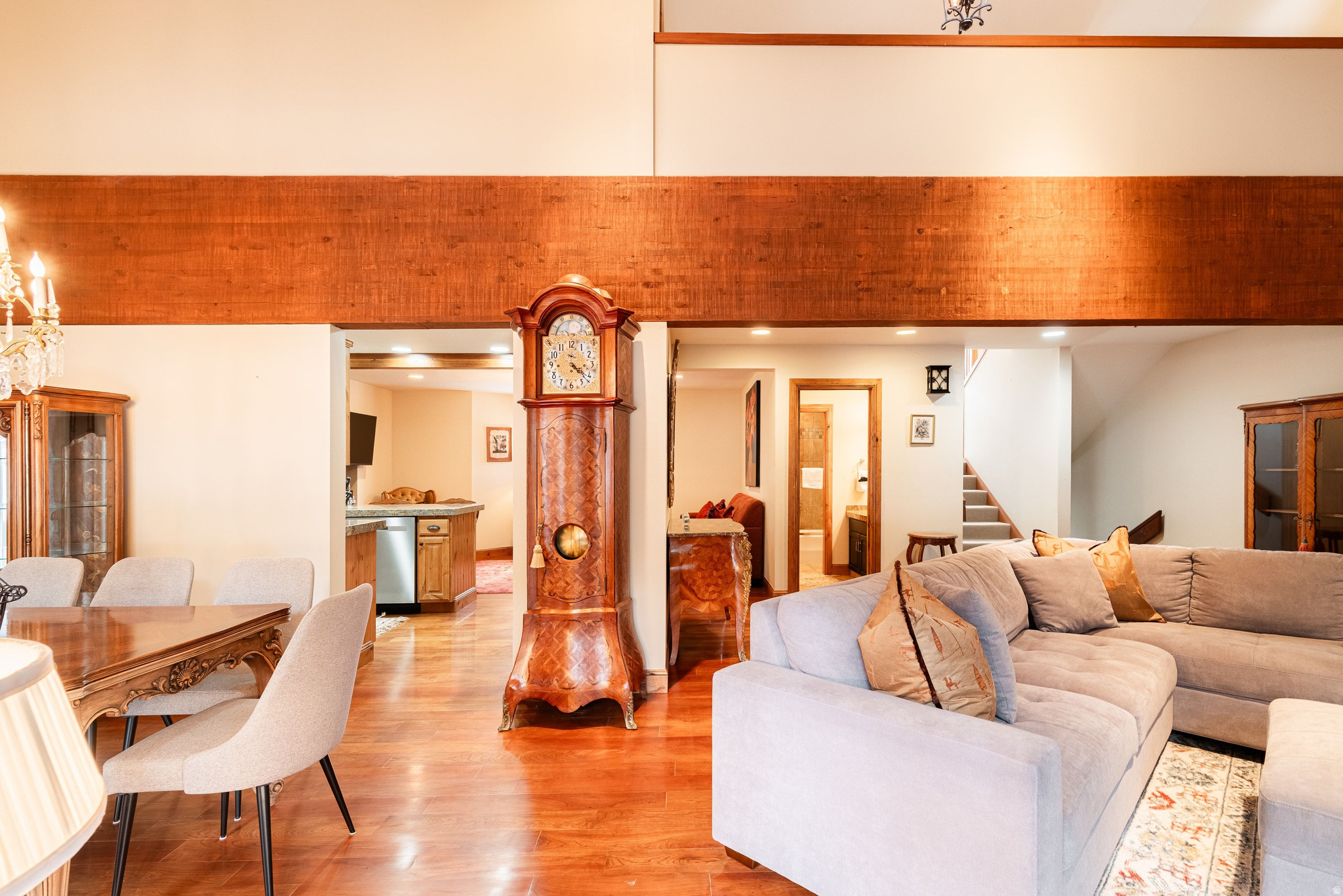 LAKESIDE - Residential Lease