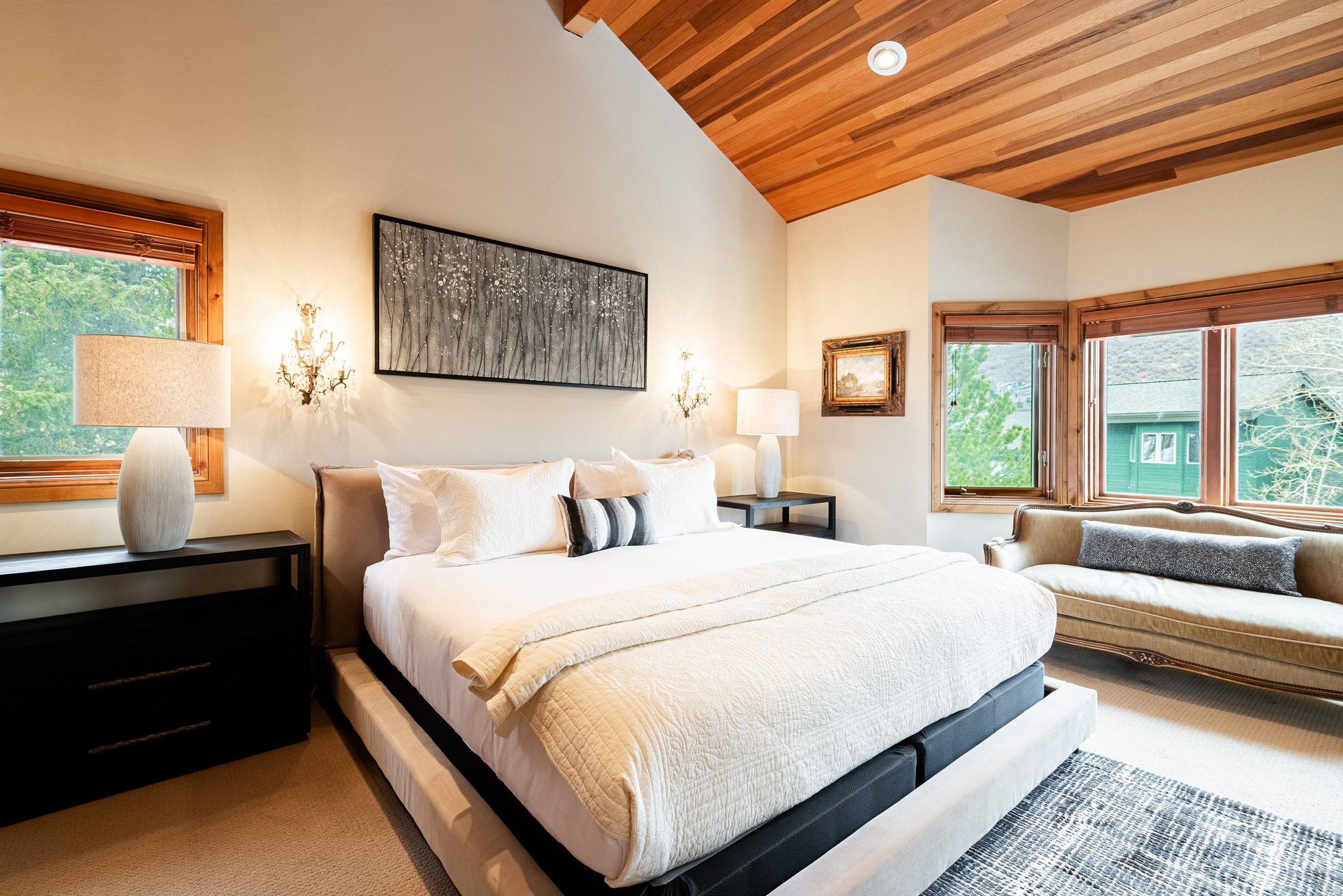 LAKESIDE - Residential Lease