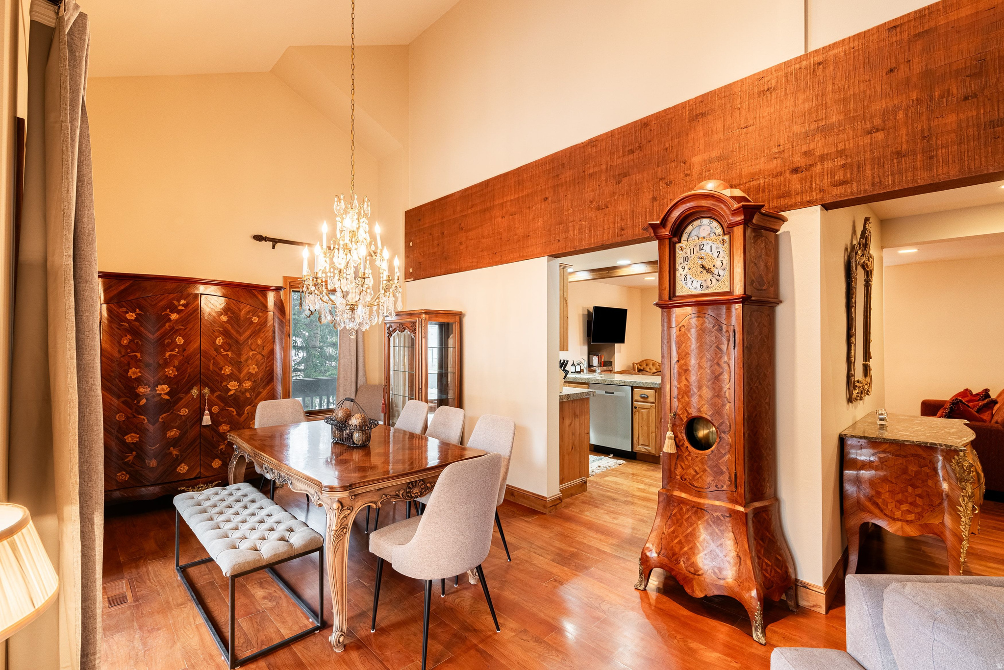 LAKESIDE - Residential Lease