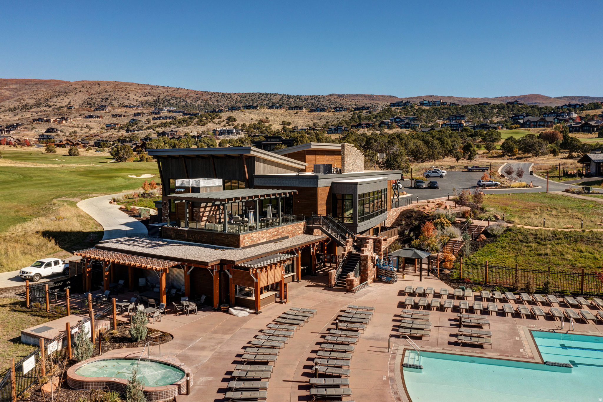 RED LEDGES - Residential