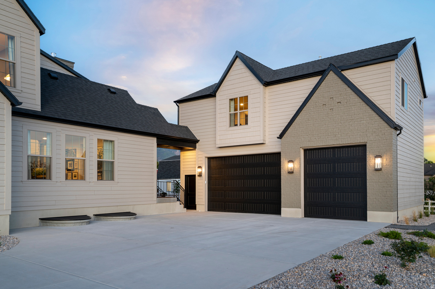 CRESTED PEAKS 13 - Residential