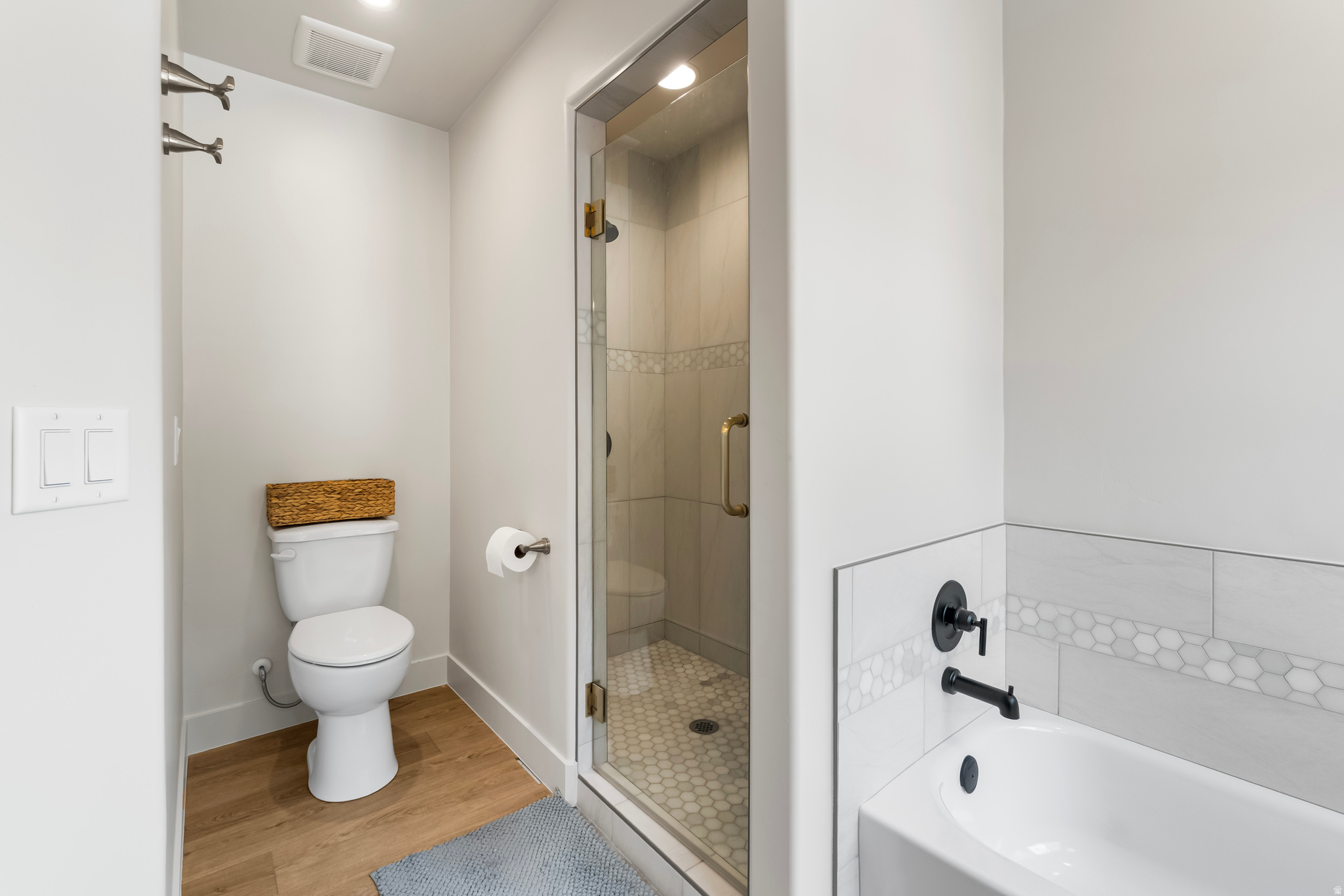 WINTERGARDEN TWIN HOMES - Residential