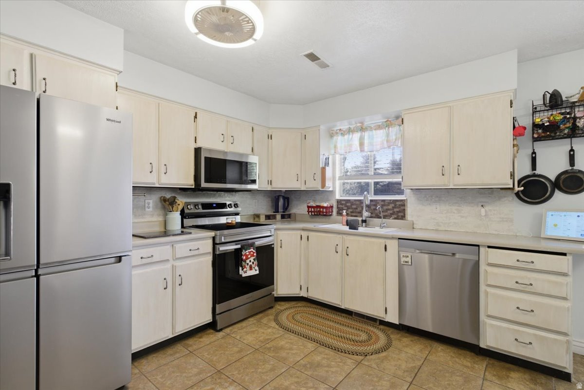 OQUIRRH ESTATES SUB - Residential