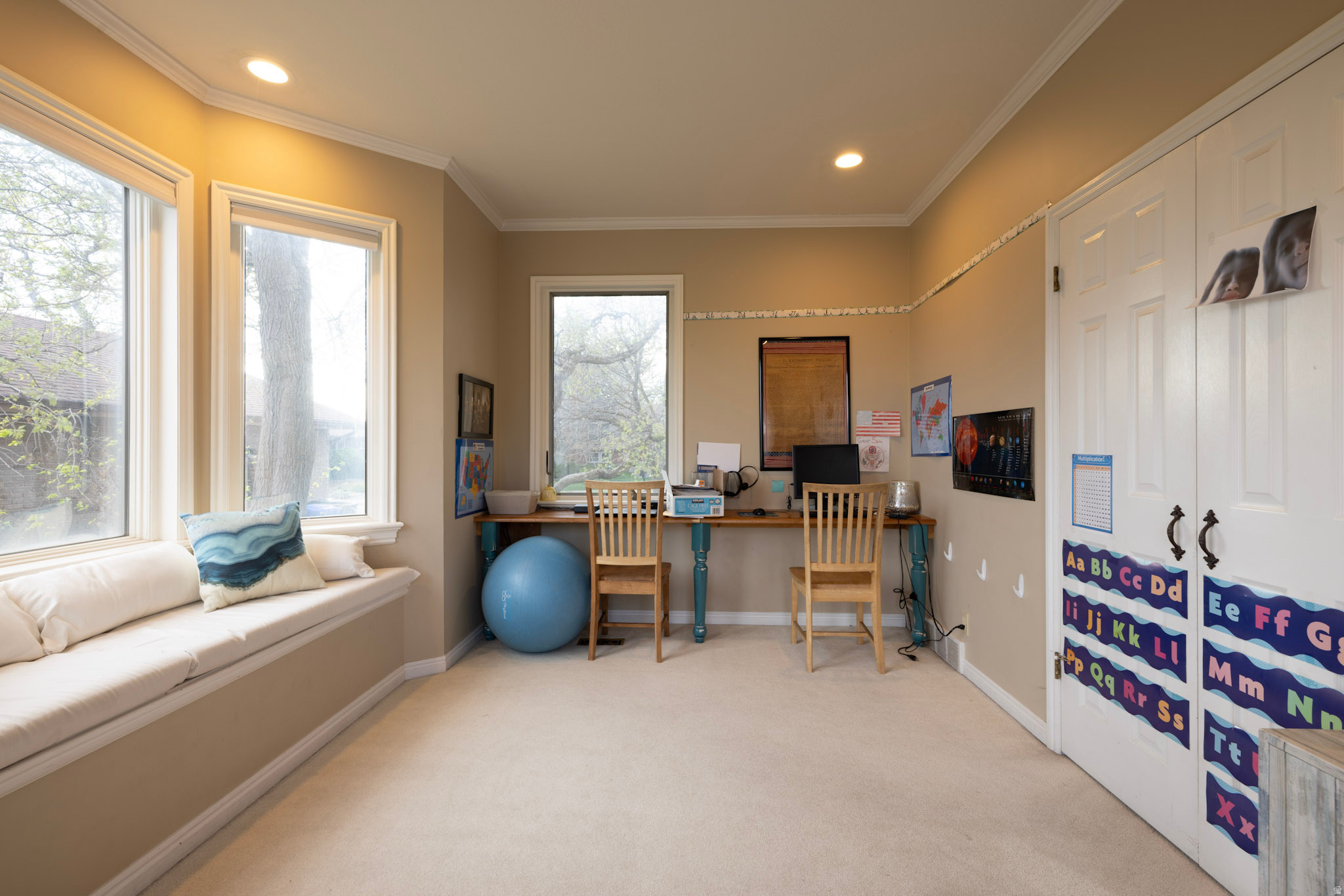 OAKRIDGE VILLAGE - Residential