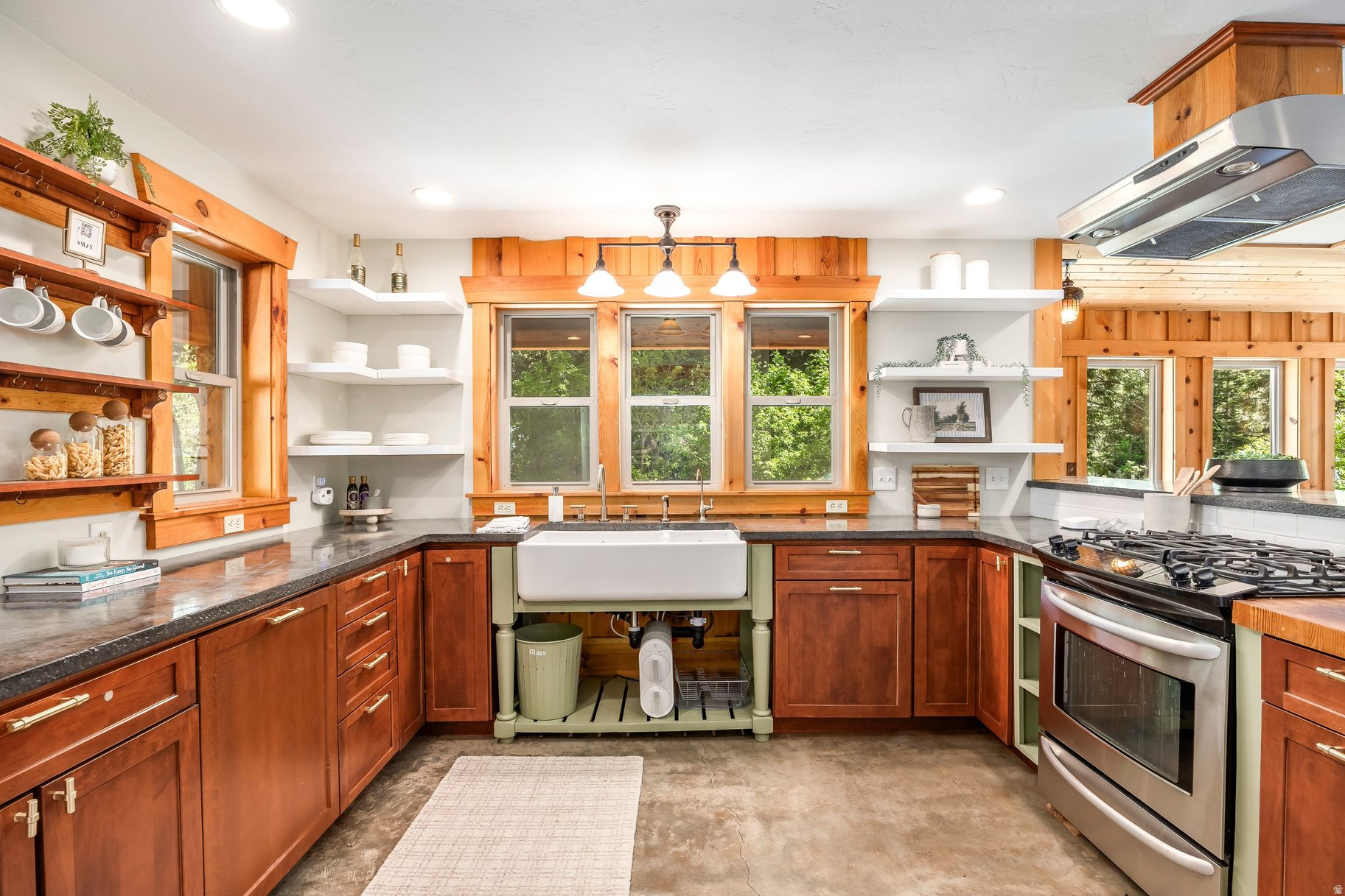 THE GROVES - Residential