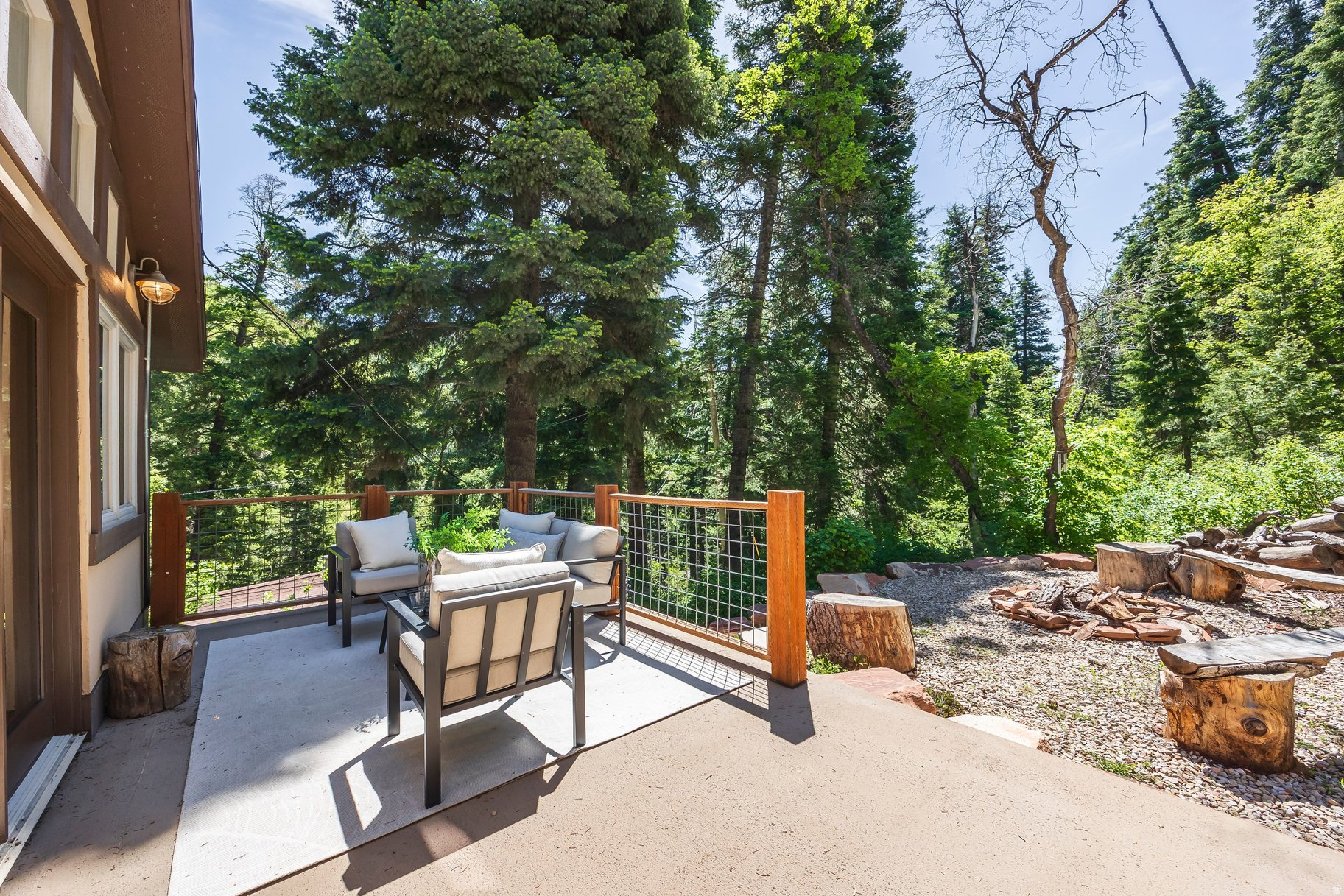 THE GROVES - Residential