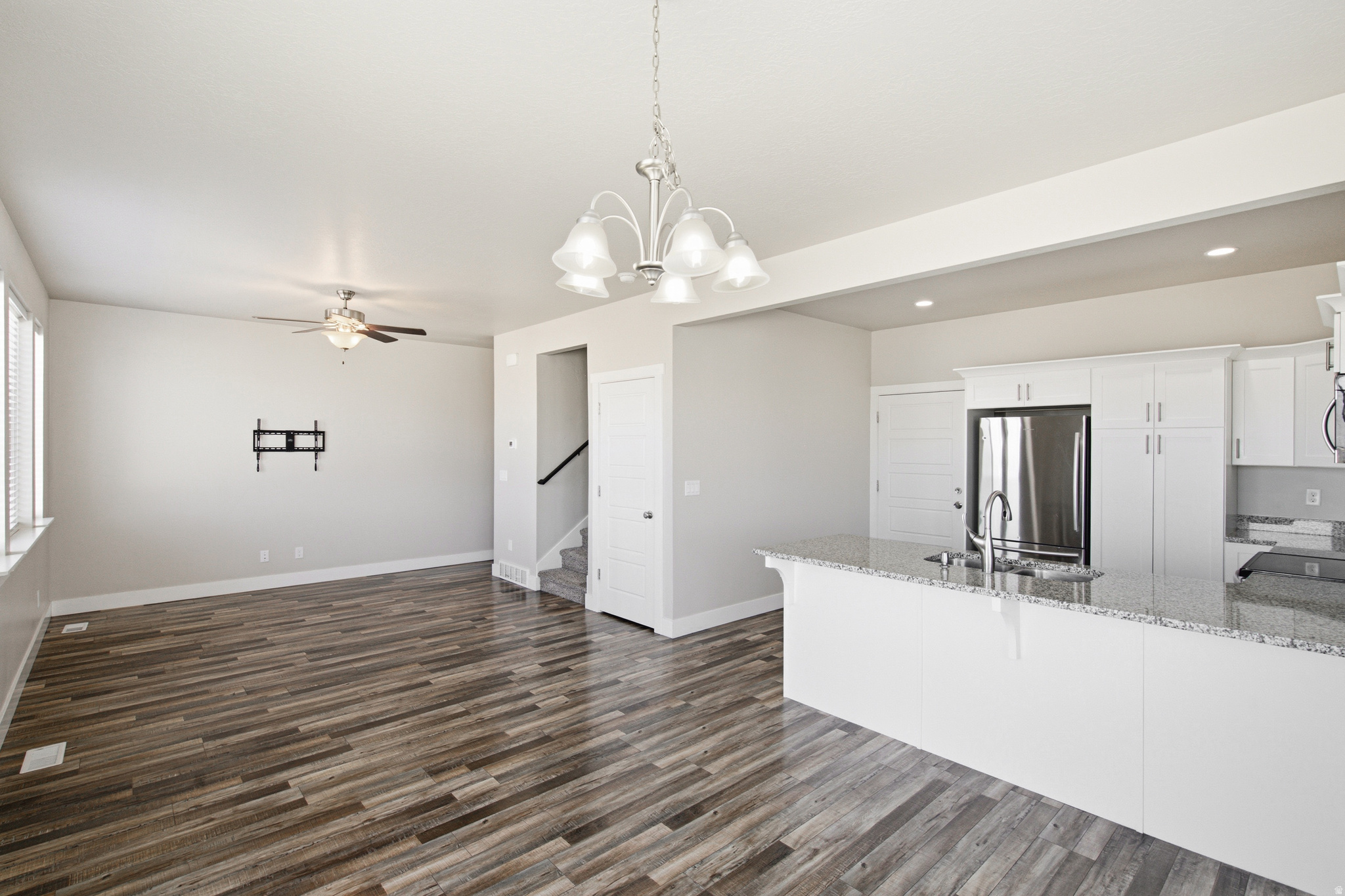 PONY EXPRESS TOWNE - Residential
