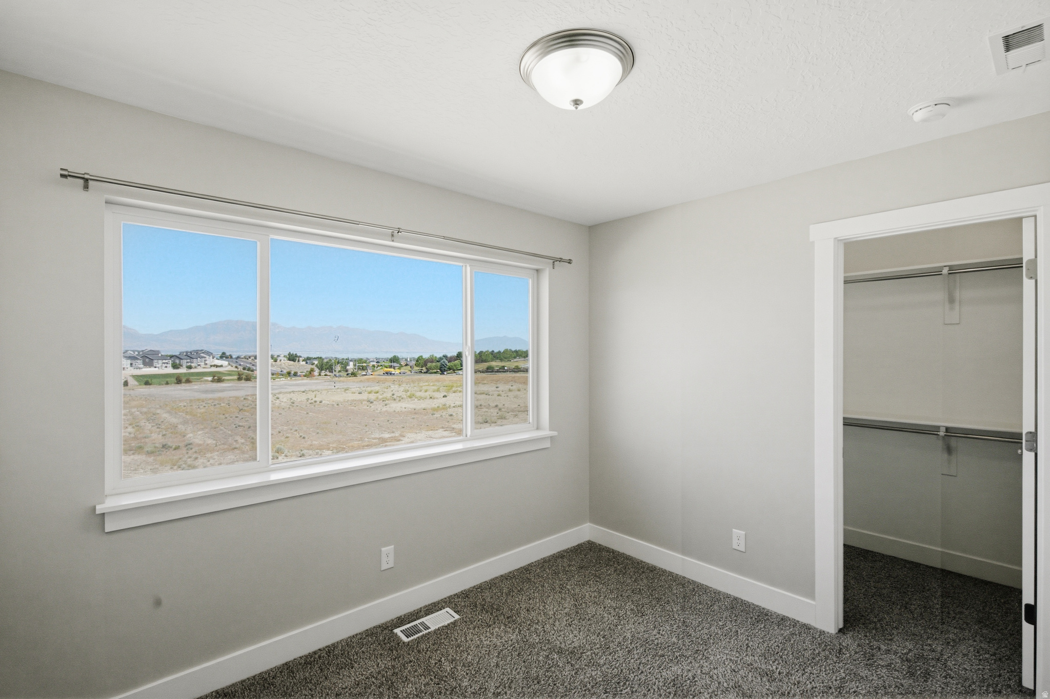 PONY EXPRESS TOWNE - Residential