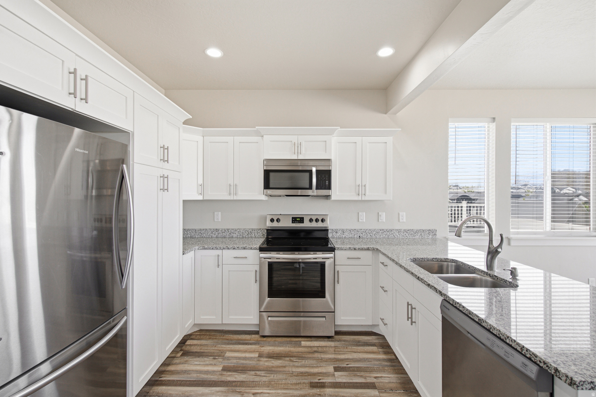 PONY EXPRESS TOWNE - Residential