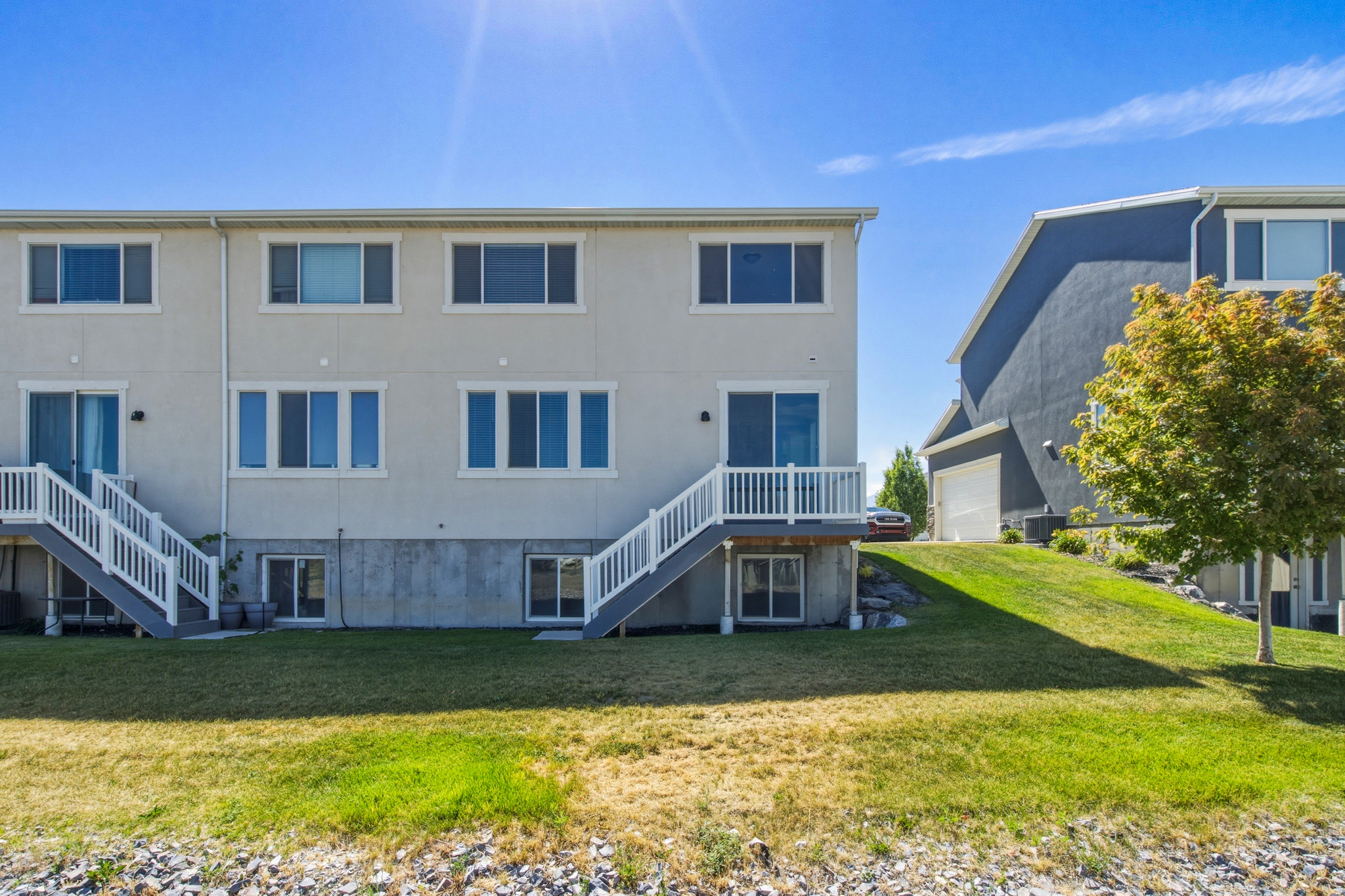 PONY EXPRESS TOWNE - Residential
