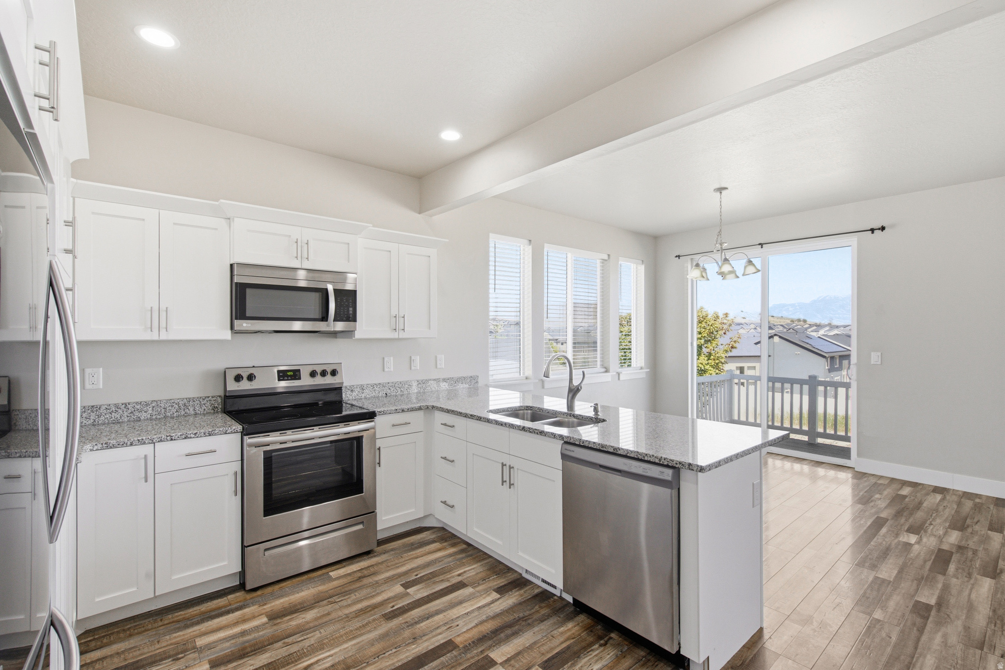 PONY EXPRESS TOWNE - Residential