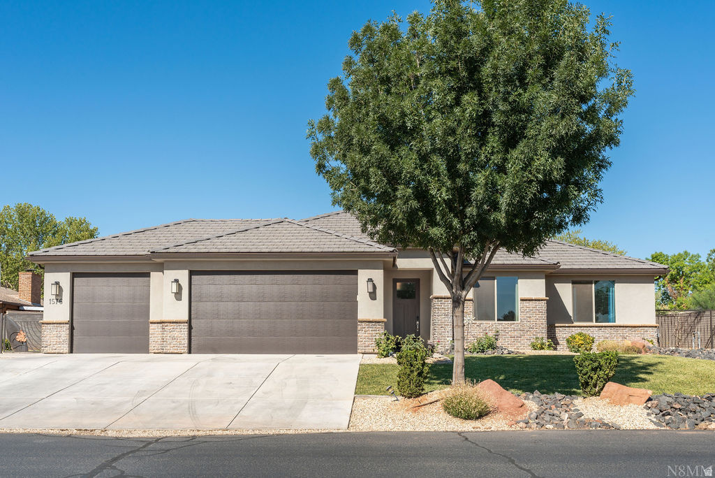 BLOOMINGTON HILLS - Residential