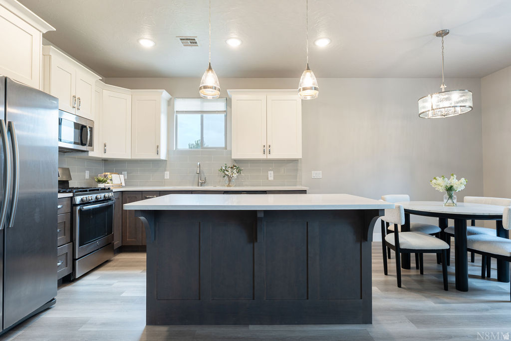 BLOOMINGTON HILLS - Residential