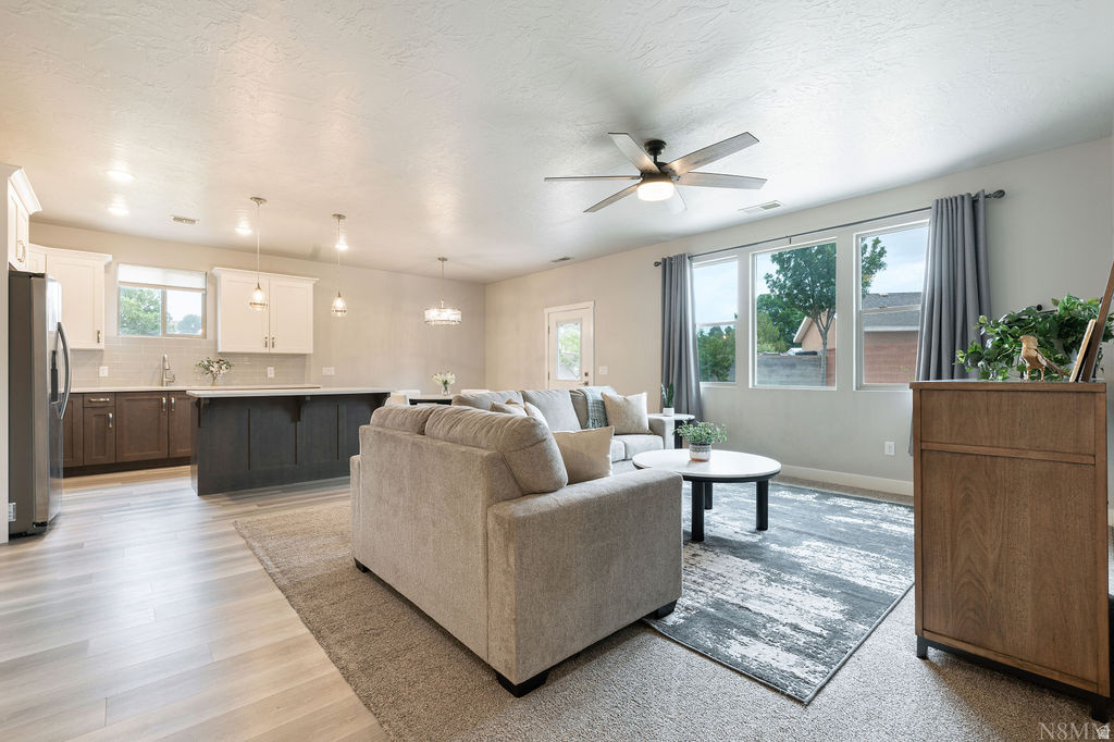 BLOOMINGTON HILLS - Residential