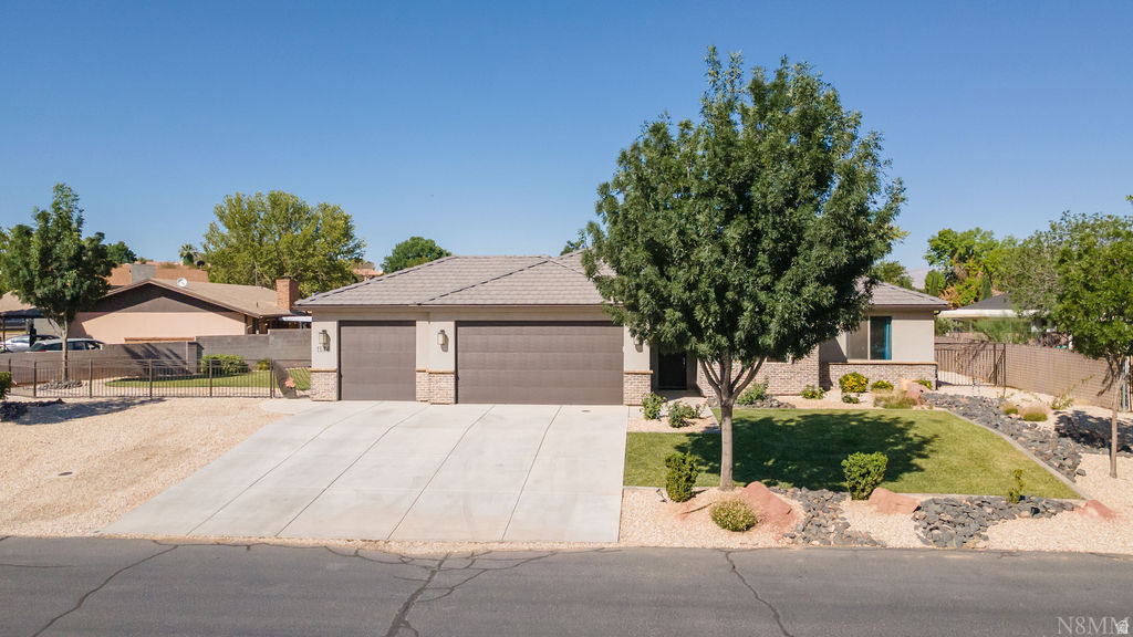 BLOOMINGTON HILLS - Residential