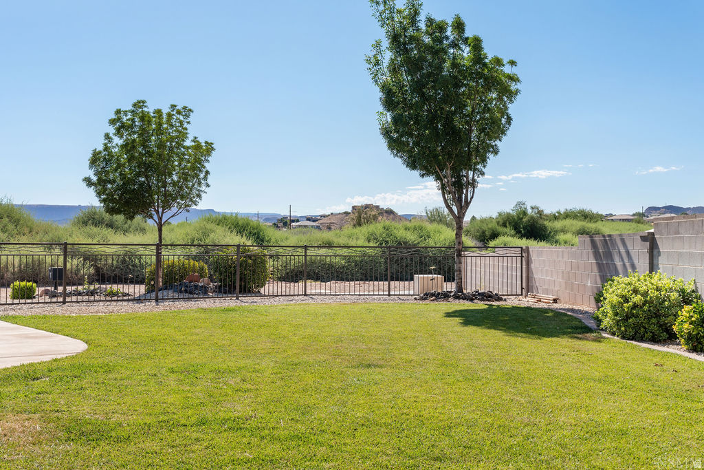 BLOOMINGTON HILLS - Residential