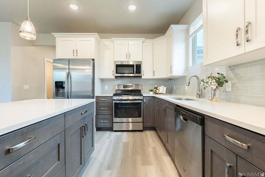BLOOMINGTON HILLS - Residential