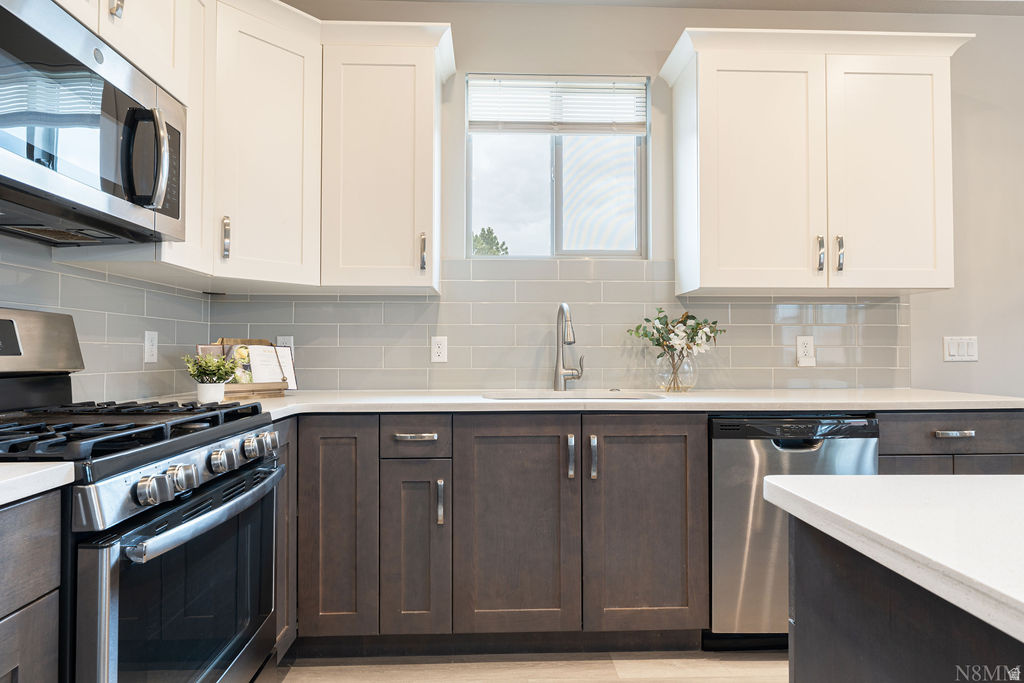 BLOOMINGTON HILLS - Residential