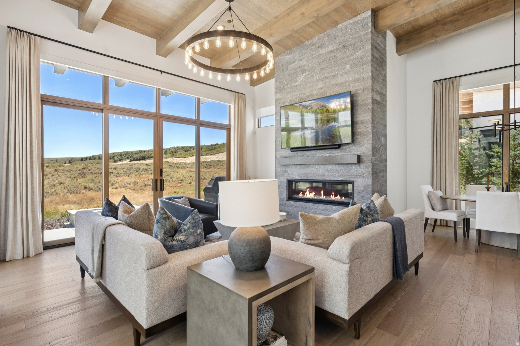 CLUBHOUSE VILLAS - Residential