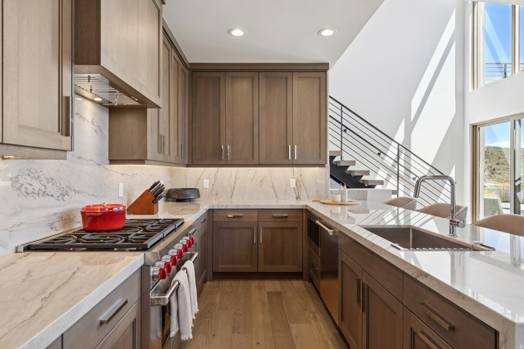 CLUBHOUSE VILLAS - Residential