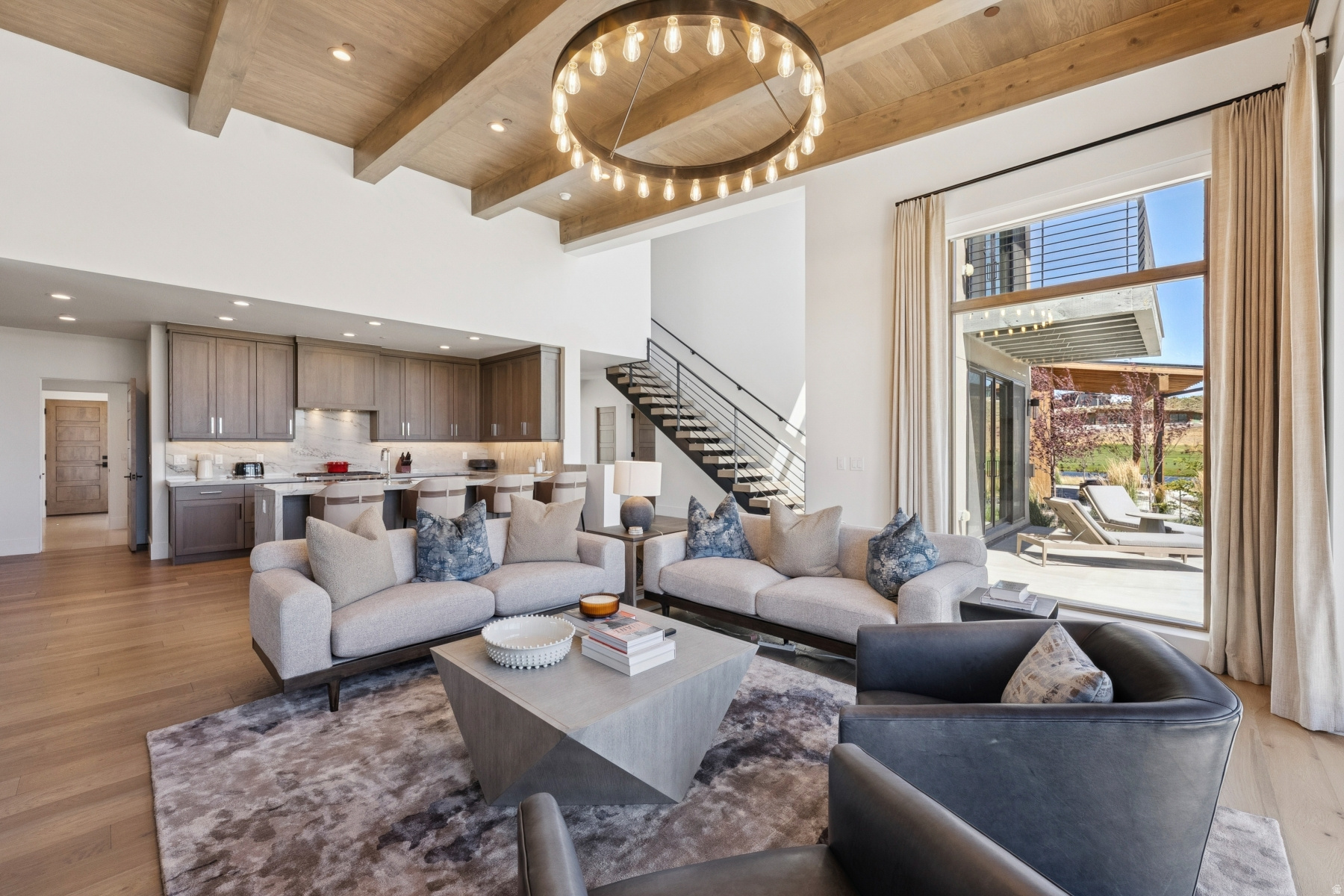 CLUBHOUSE VILLAS - Residential