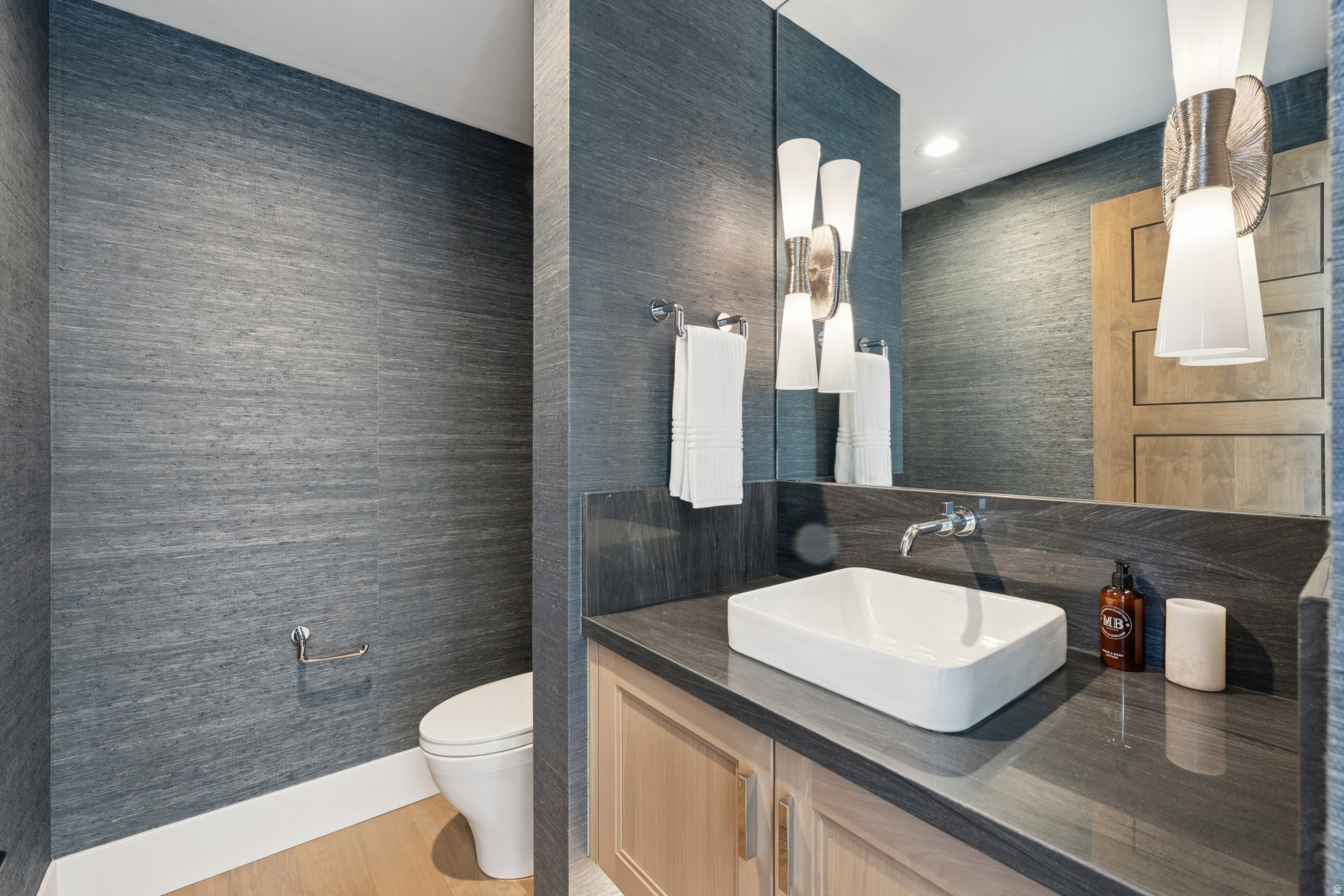 CLUBHOUSE VILLAS - Residential